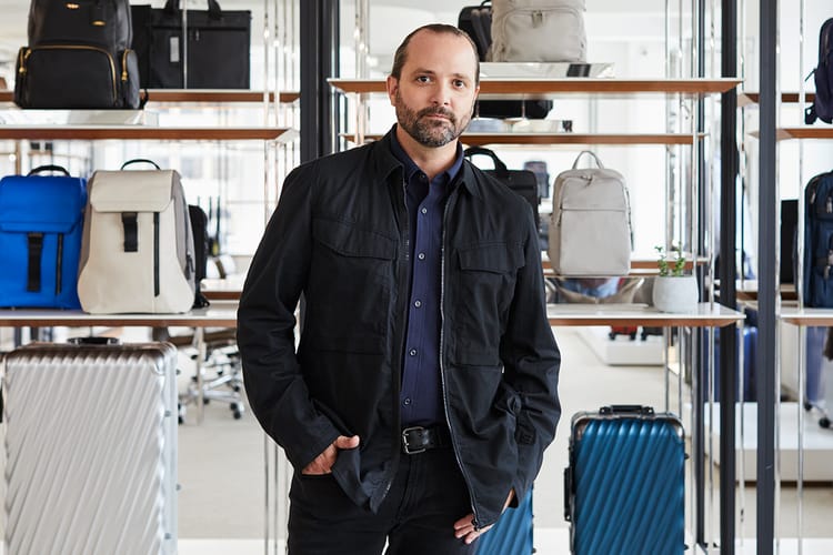 Interview: Victor Sanz Meredefine Esensi Travelling lewat Koleksi 'Voyageur’